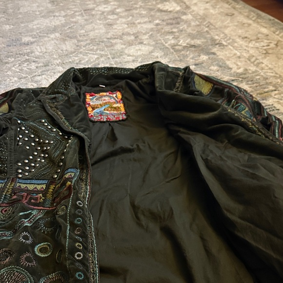 Bohemian Embroidered Trench Coat - Picture 5 of 11